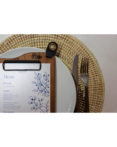 ERGO - Portamenù pinza piatta A5 Supporti per menu in legno Supporto porta menù in legno con design ergonomico, dotato di cli...