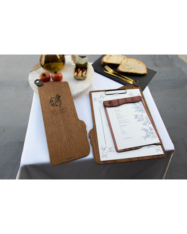 ERGO - Portamenù pinza piatta A5 Supporti per menu in legno Supporto porta menù in legno con design ergonomico, dotato di cli...